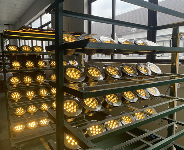 車(chē)間生產(chǎn)(圖1)